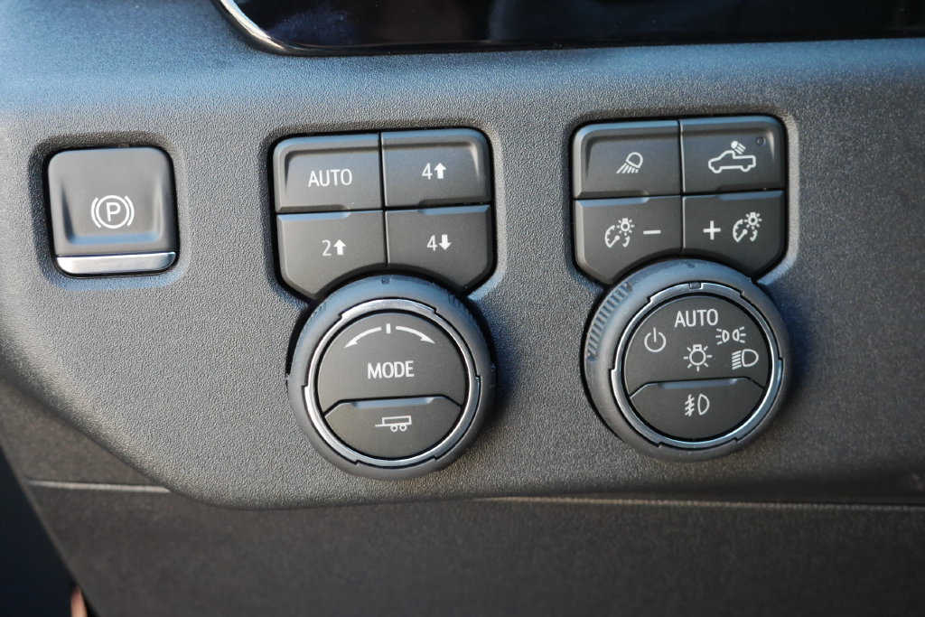 New 2026 Chevrolet Silverado 3500 High Country w/ High Country Premium Package AWD/4WD image 38