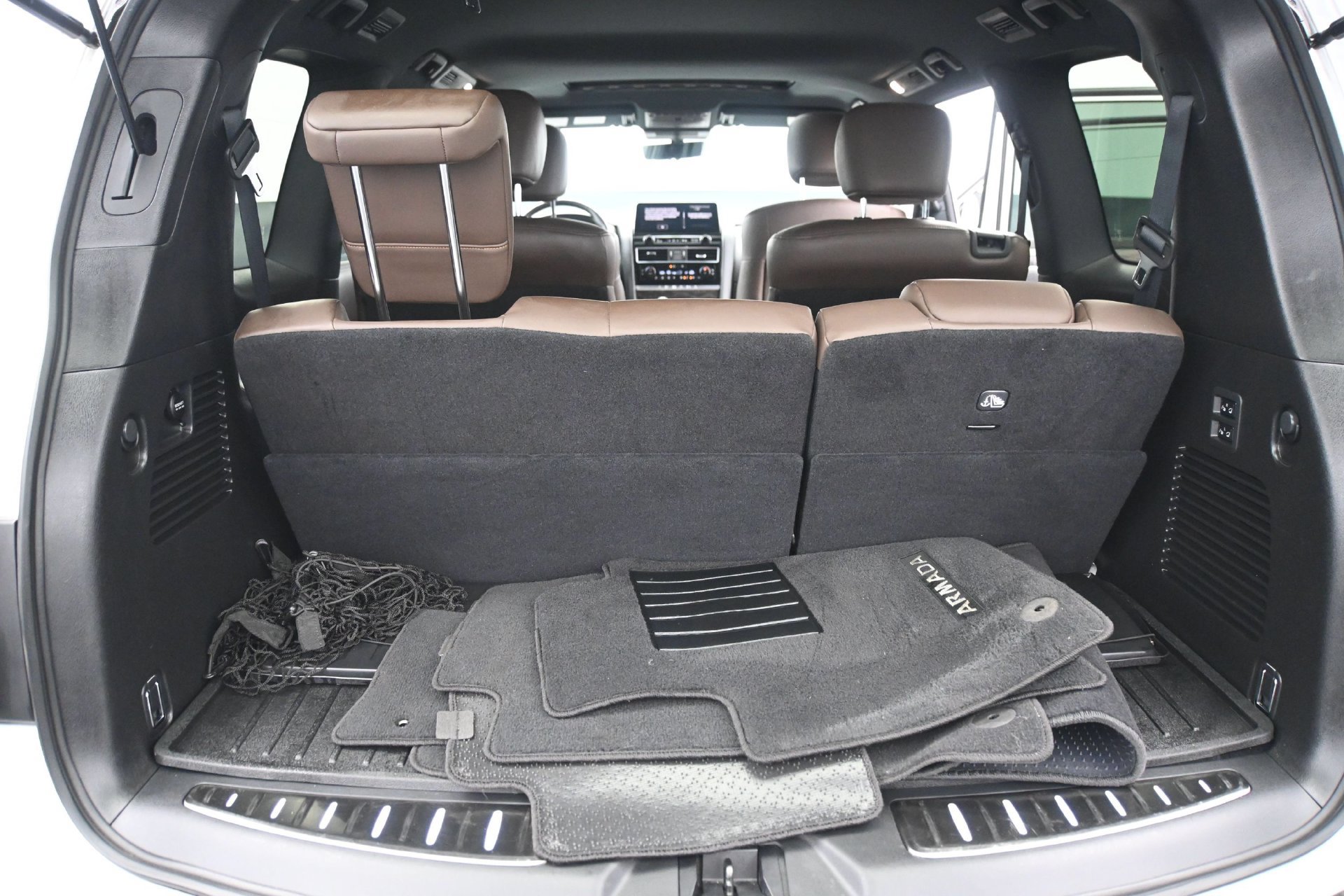 Used 2024 Nissan Armada Platinum w/ Captain's Chairs Package AWD/4WD image 16