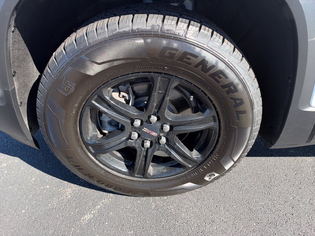 Used 2022 GMC Acadia AT4 w/ GMC Pro Grade Package AWD/4WD image 10