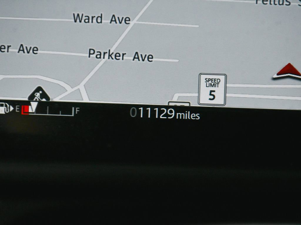 Used 2024 Land Rover Defender 130 X-Dynamic SE image 20