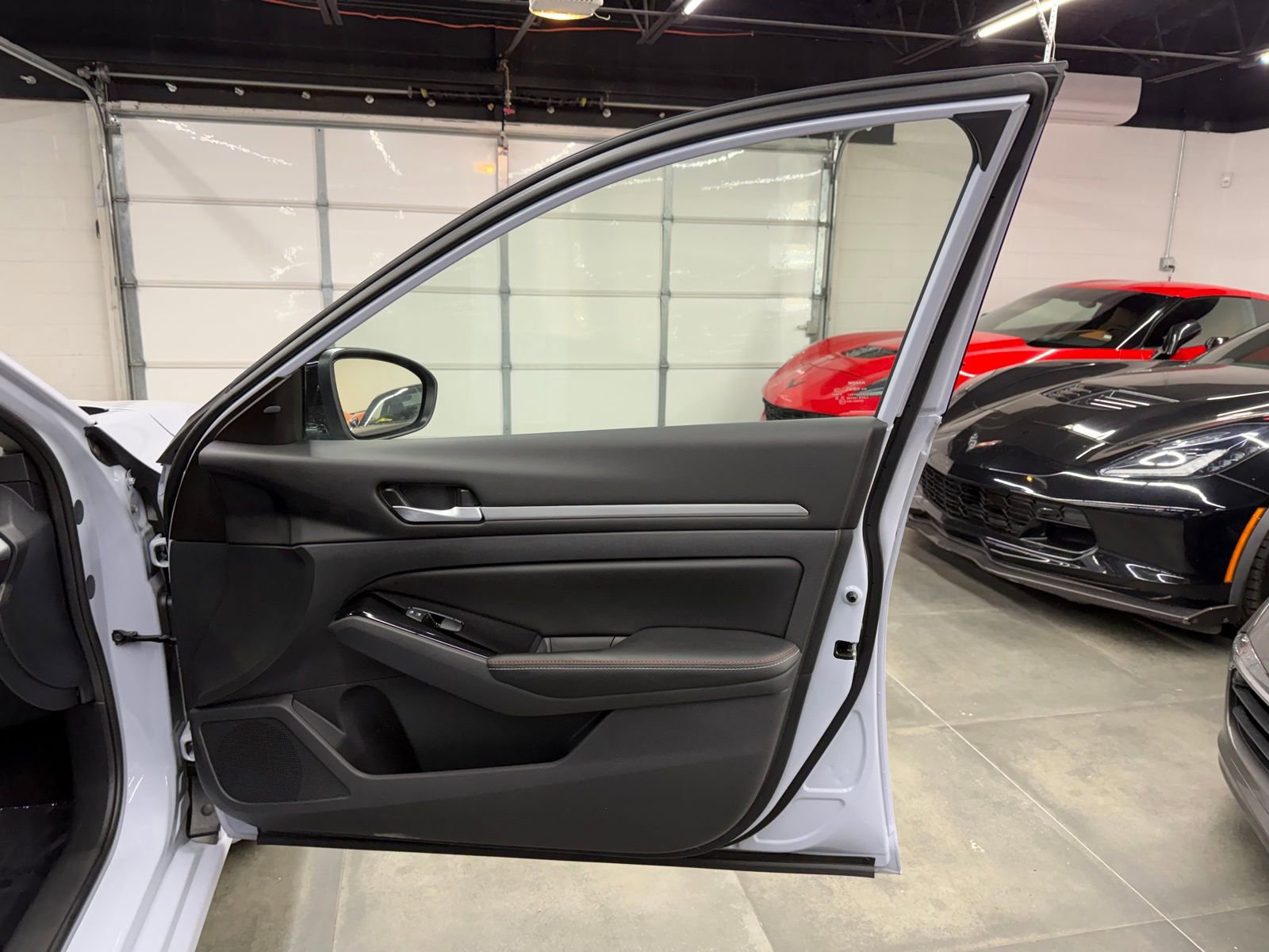 Used 2024 Nissan Altima 2.5 SR w/ SR Premium Package image 25