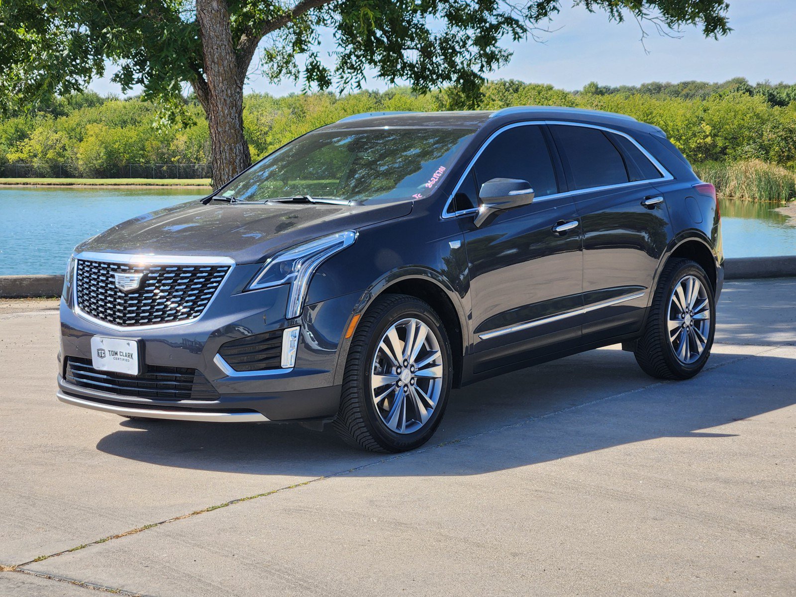 Used 2021 Cadillac XT5 Premium Luxury w/ LPO, Floor Liner Package FWD image 2