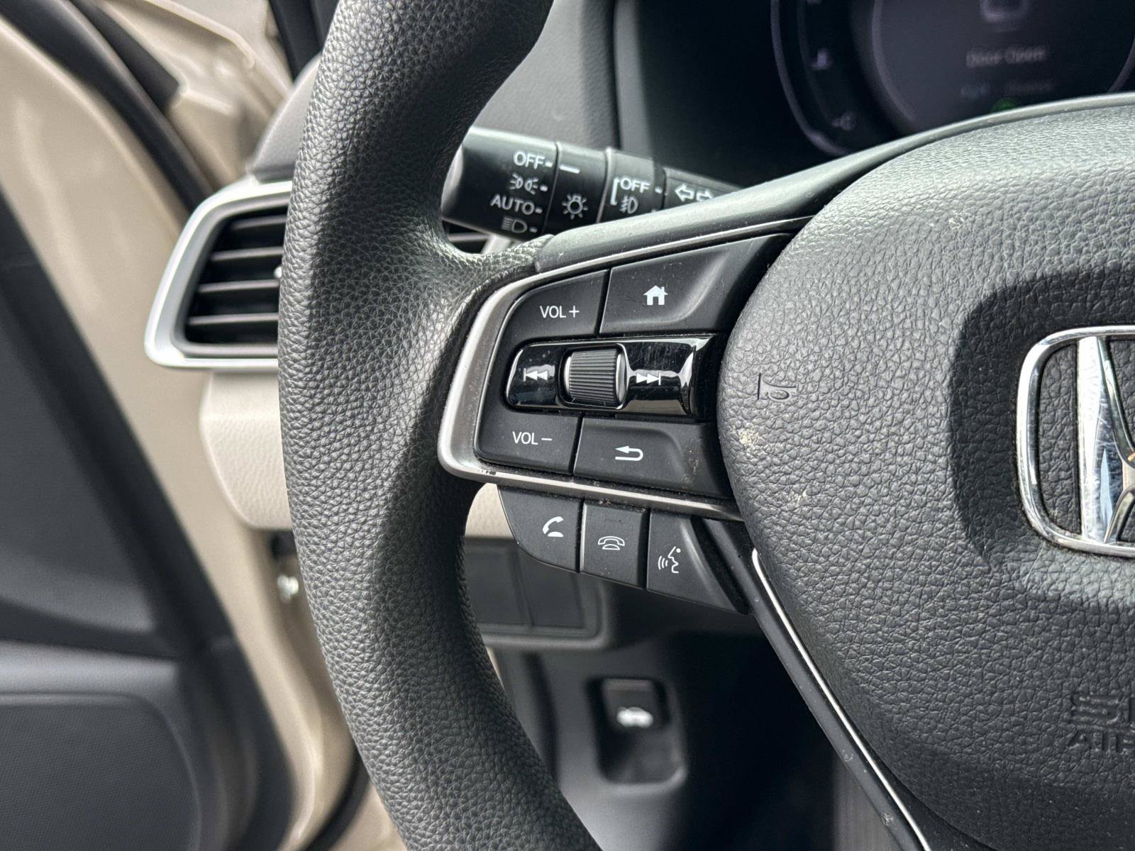 Certified 2018 Honda Accord EX image 11