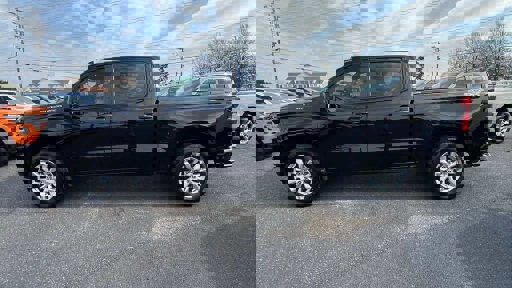 New 2025 Chevrolet Silverado 1500 Custom image 8