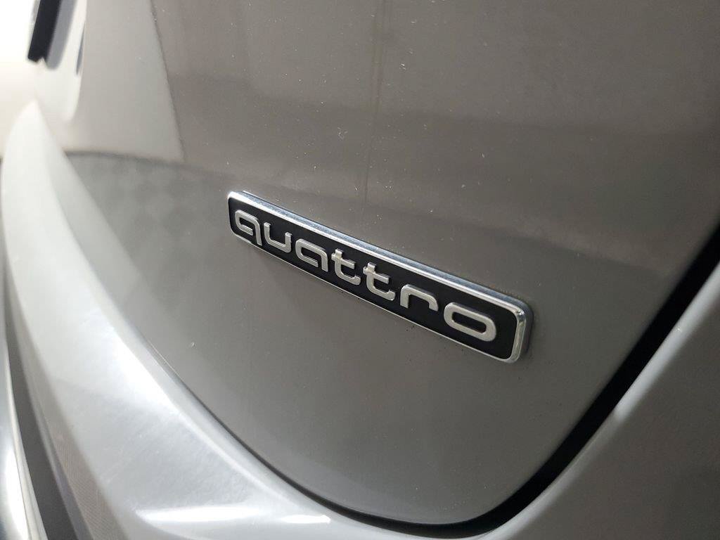 Used 2023 Audi Q4 e-tron Premium w/ Convenience Package AWD/4WD image 4