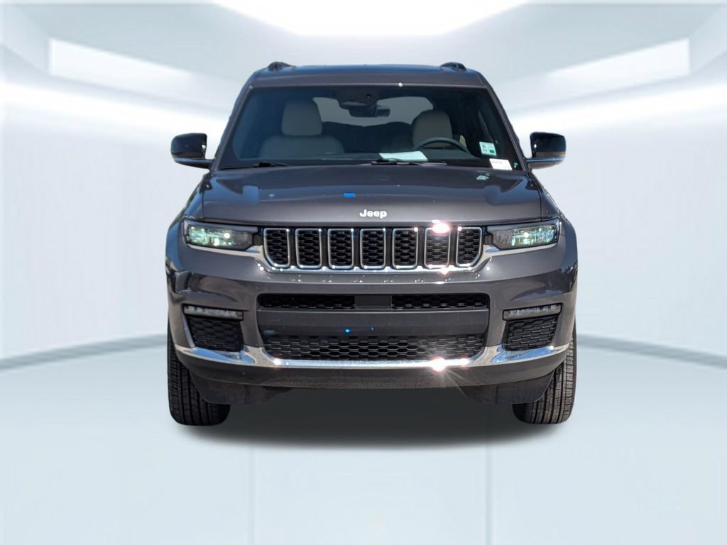 Used 2025 Jeep Grand Cherokee L Limited RWD image 10
