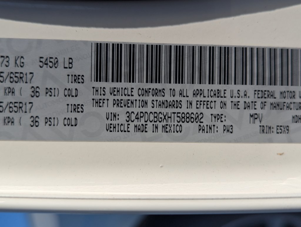 Used 2017 Dodge Journey SXT FWD image 15