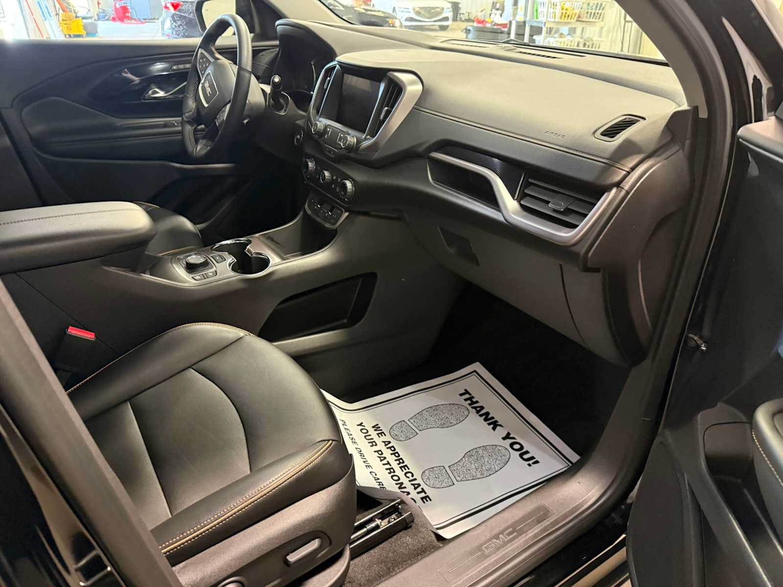 Used 2024 GMC Terrain AT4 w/ Tech Package AWD/4WD image 28