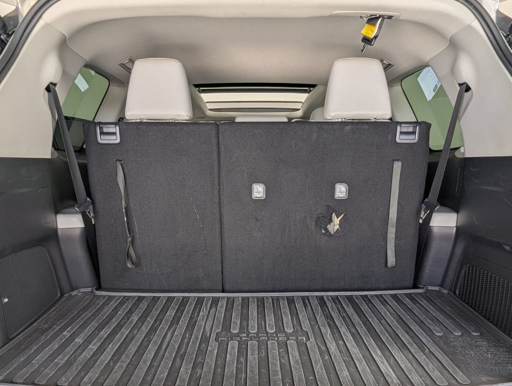Used 2025 Toyota Grand Highlander AWD Hybrid image 28