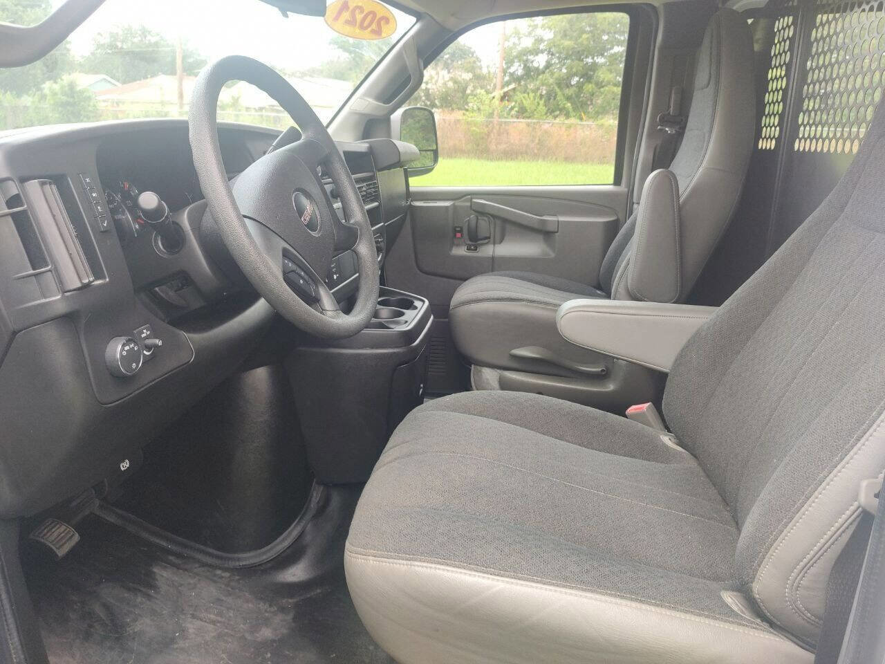 Used 2021 GMC Savana 2500 w/ Driver Convenience Package image 12