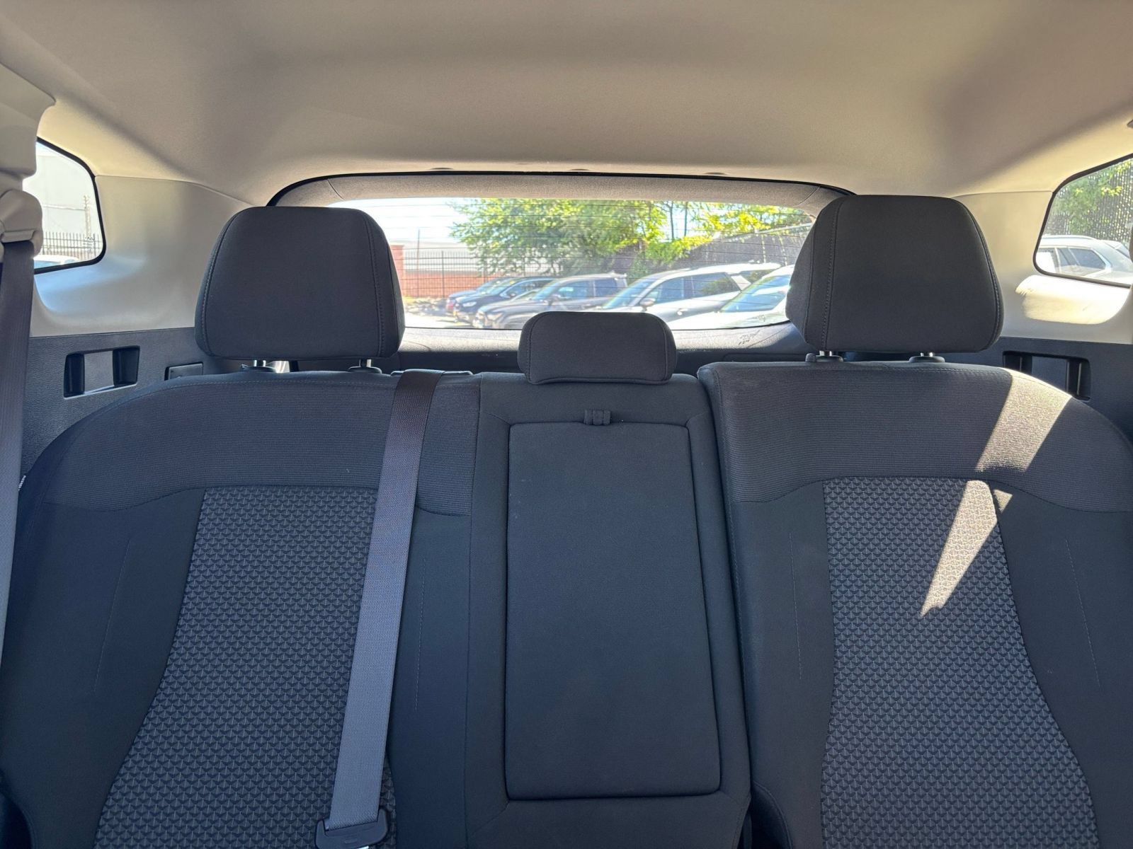 Used 2025 Kia Sportage LX FWD image 33