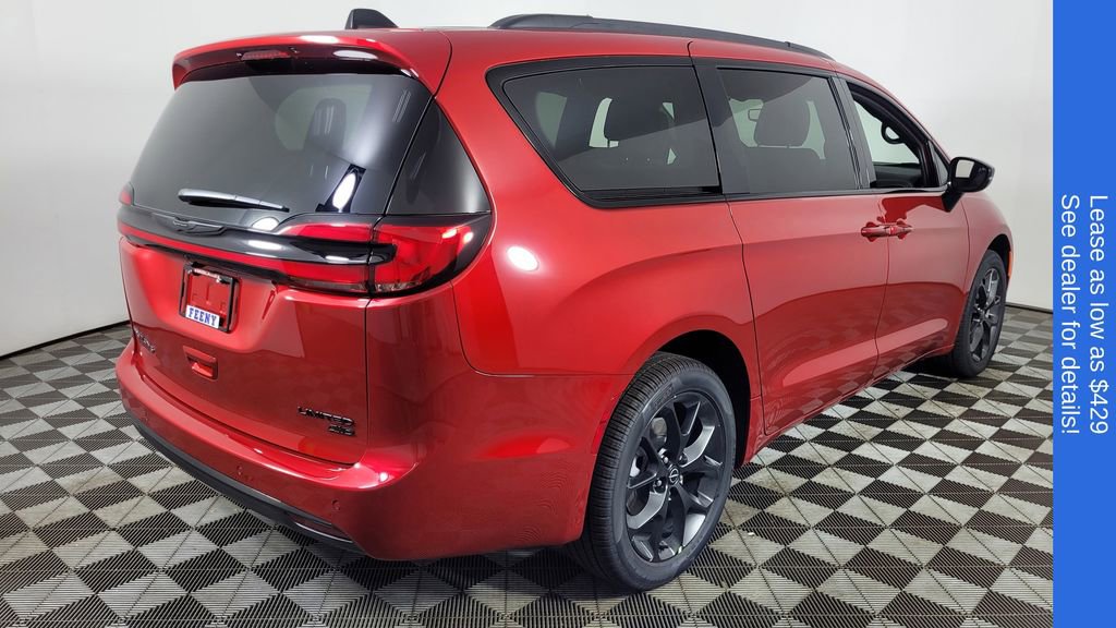 New 2026 Chrysler Pacifica Limited w/ S Appearance Package image 8