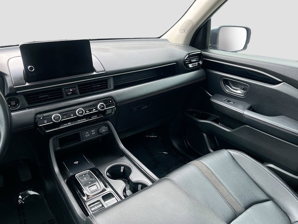 Used 2023 Honda Pilot Touring image 24