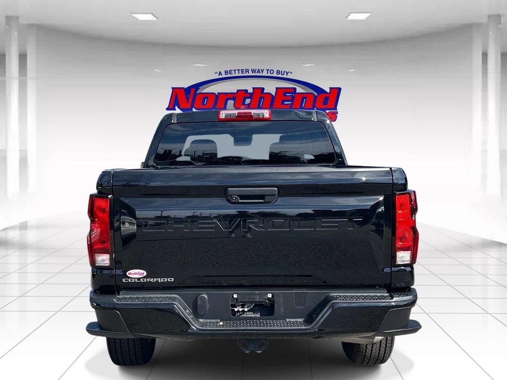 Used 2023 Chevrolet Colorado W/T RWD image 4