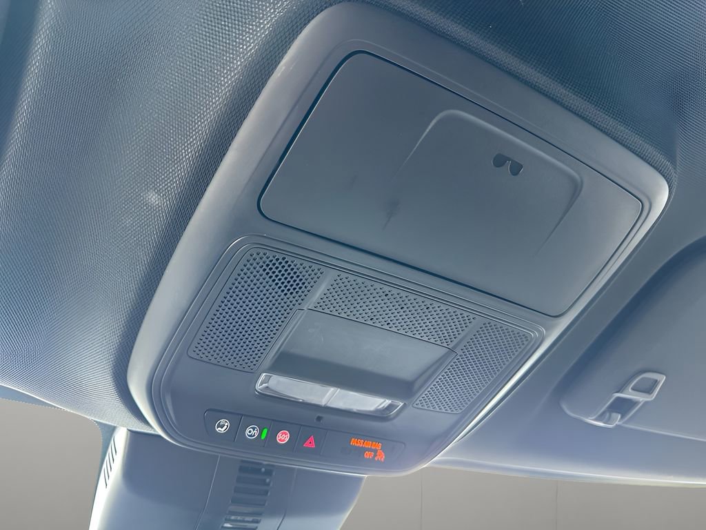 Used 2024 Chevrolet Traverse LT image 26