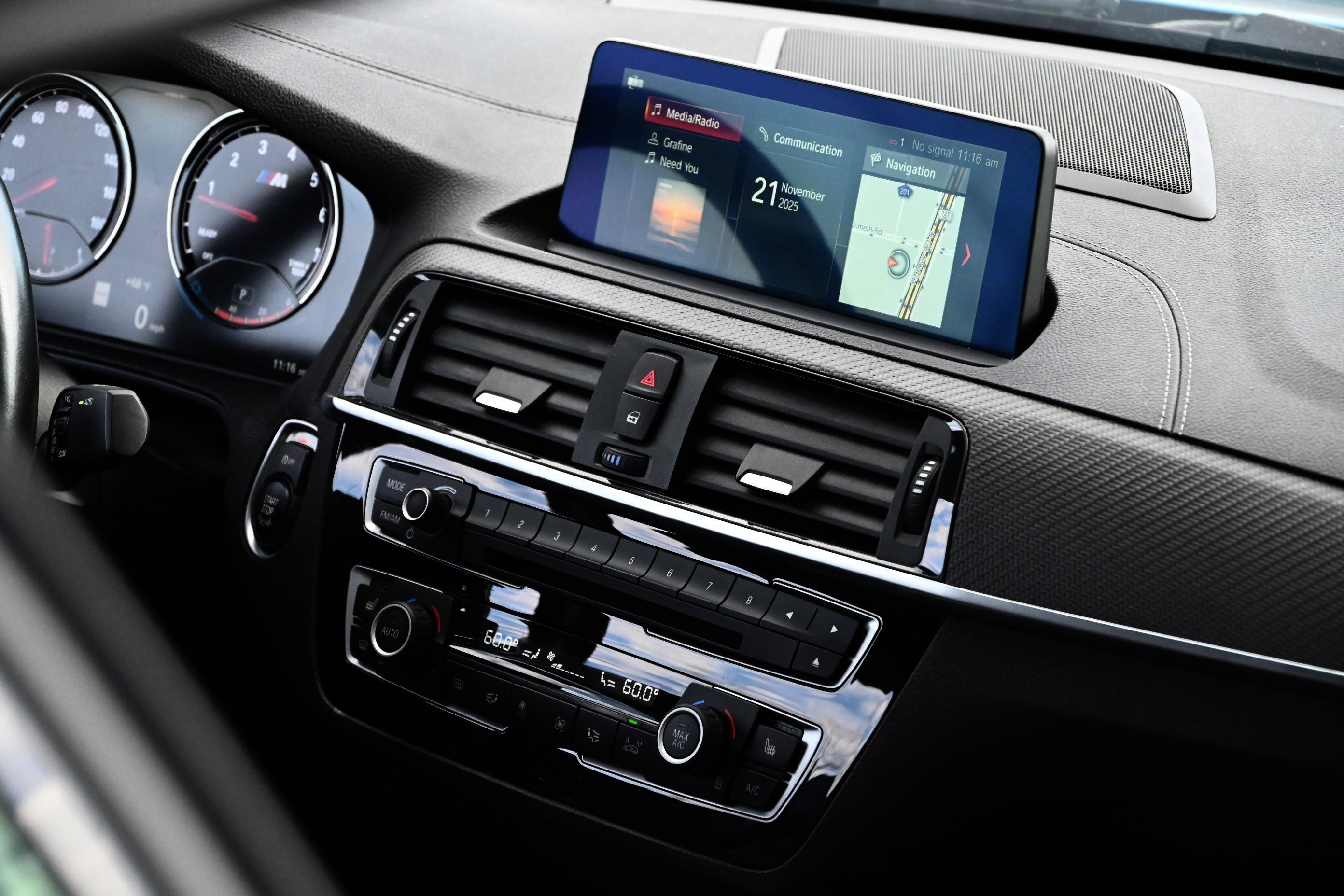 Used 2018 BMW M2 image 20