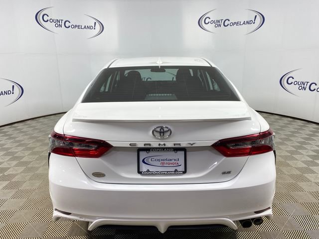 Used 2024 Toyota Camry SE FWD image 5
