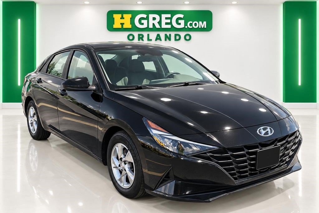 Used 2021 Hyundai Elantra SE FWD image 4