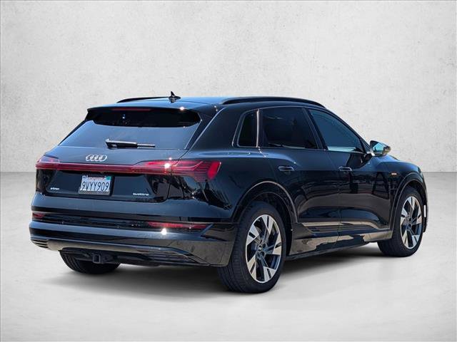 Used 2022 Audi e-tron Premium w/ Convenience Plus Package AWD/4WD image 5