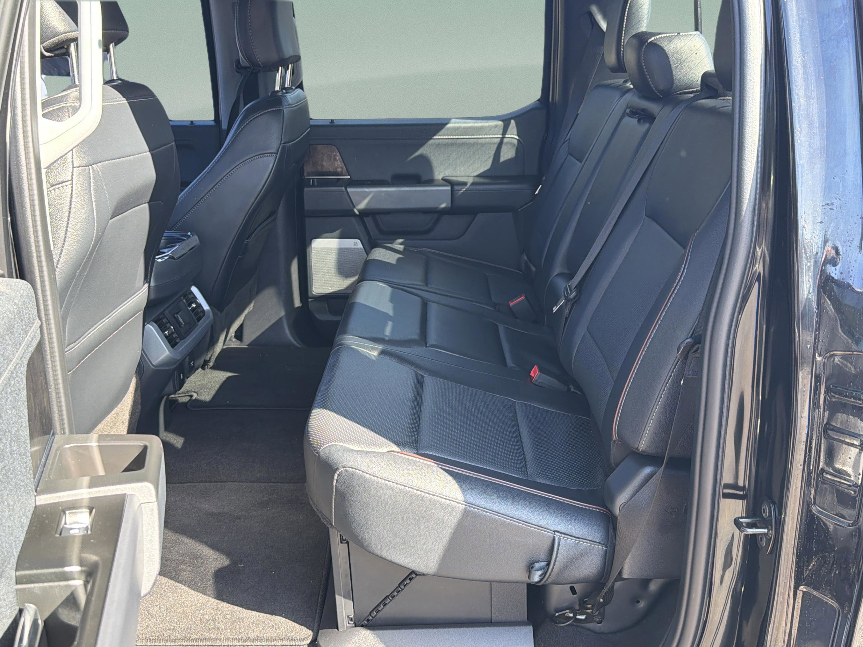 Used 2023 Ford F150 Lariat w/ Trailer Tow Package image 22