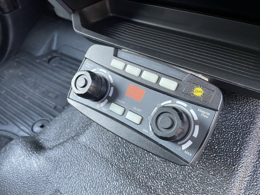 New 2025 Ford F450 XL w/ XL Chrome Package image 29