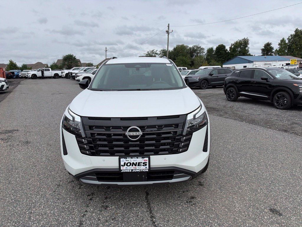 New 2026 Nissan Pathfinder SL FWD image 3
