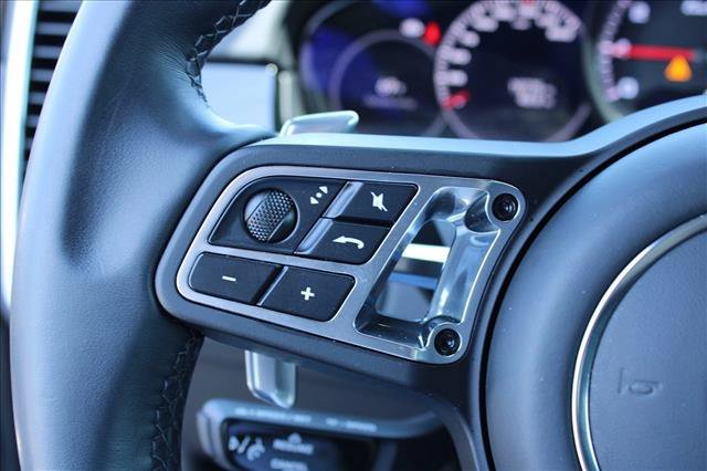 Used 2023 Porsche Cayenne Turbo AWD/4WD image 24