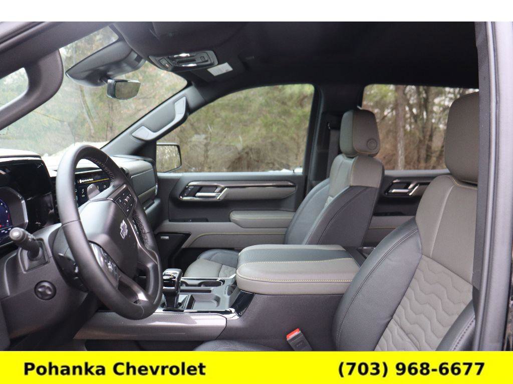 Used 2025 Chevrolet Silverado 1500 ZR2 w/ Technology Package image 22