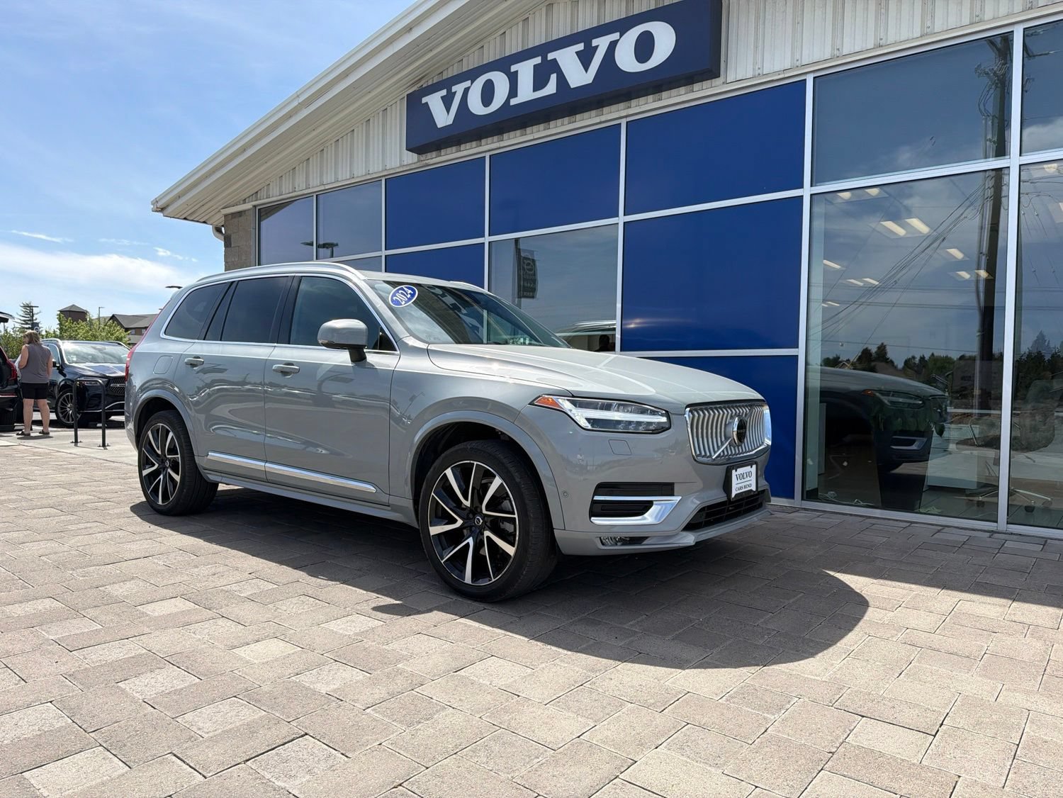 Used 2024 Volvo XC90 B6 Plus w/ Protection Package Premier AWD/4WD image 1