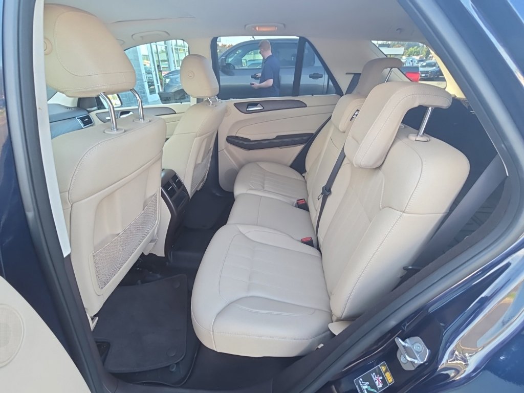 Used 2019 Mercedes-Benz GLE 400 4MATIC image 9