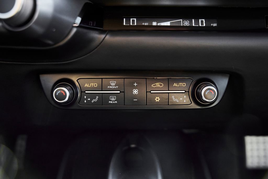 Used 2020 Ferrari 812 Superfast RWD image 63