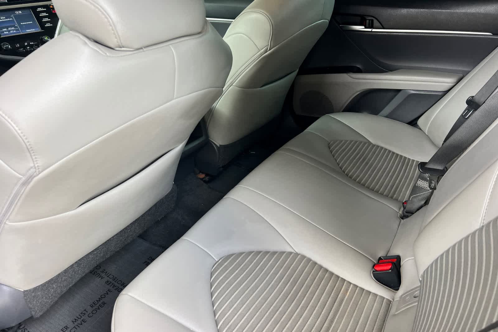 Used 2018 Toyota Camry SE FWD image 4
