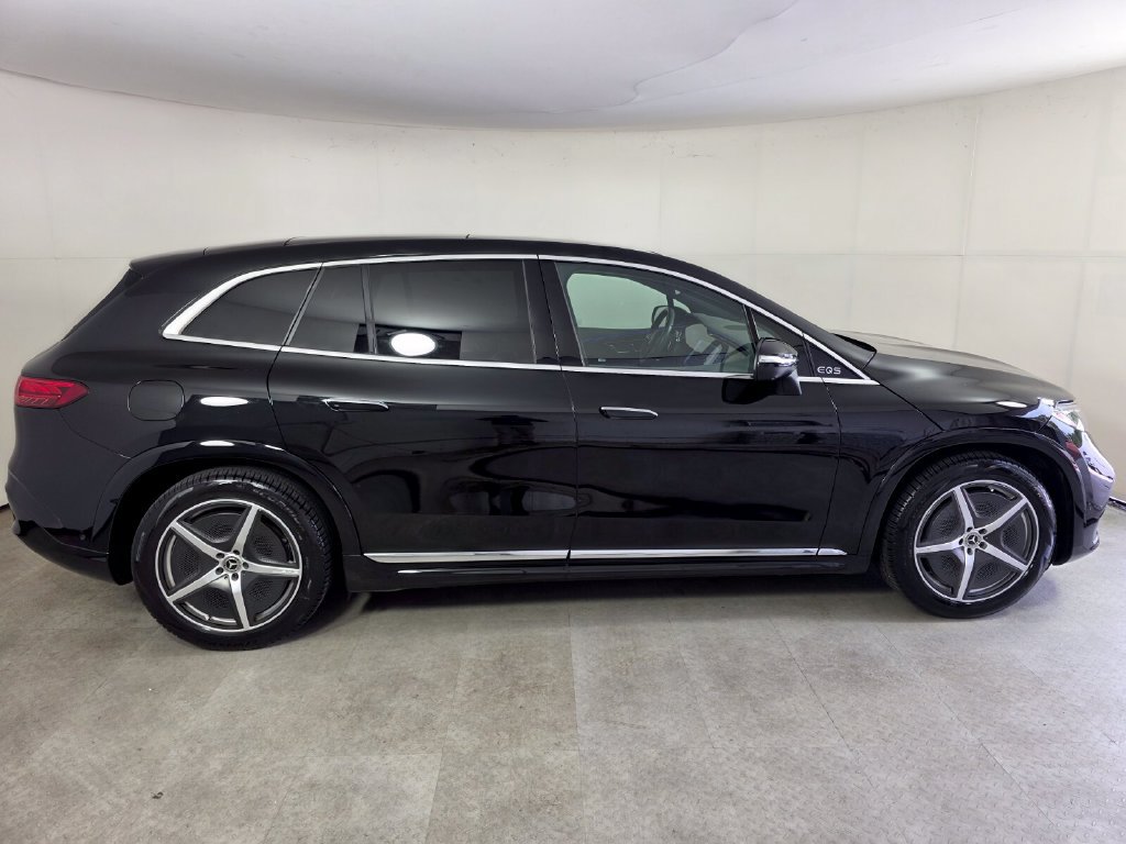Certified 2023 Mercedes-Benz EQS 580 4MATIC SUV image 3