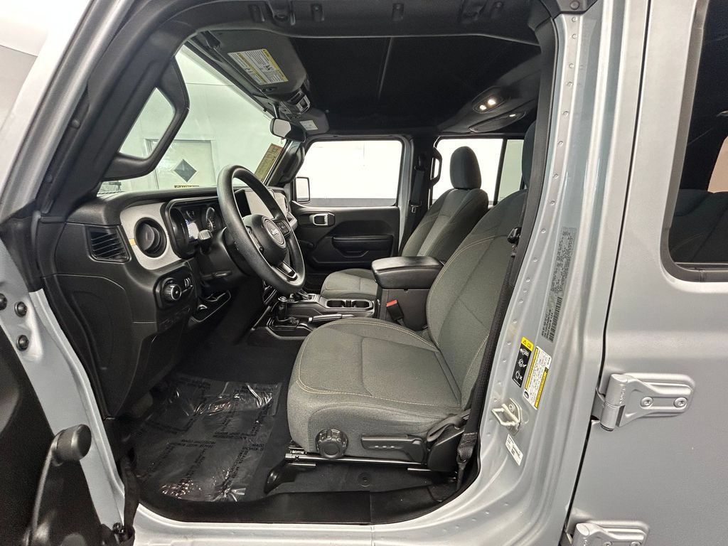 Used 2024 Jeep Wrangler Unlimited Sport AWD/4WD image 45