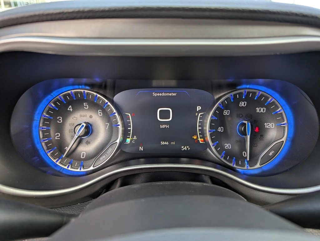 Used 2024 Chrysler Pacifica Touring-L w/ Road Tripper Package image 23