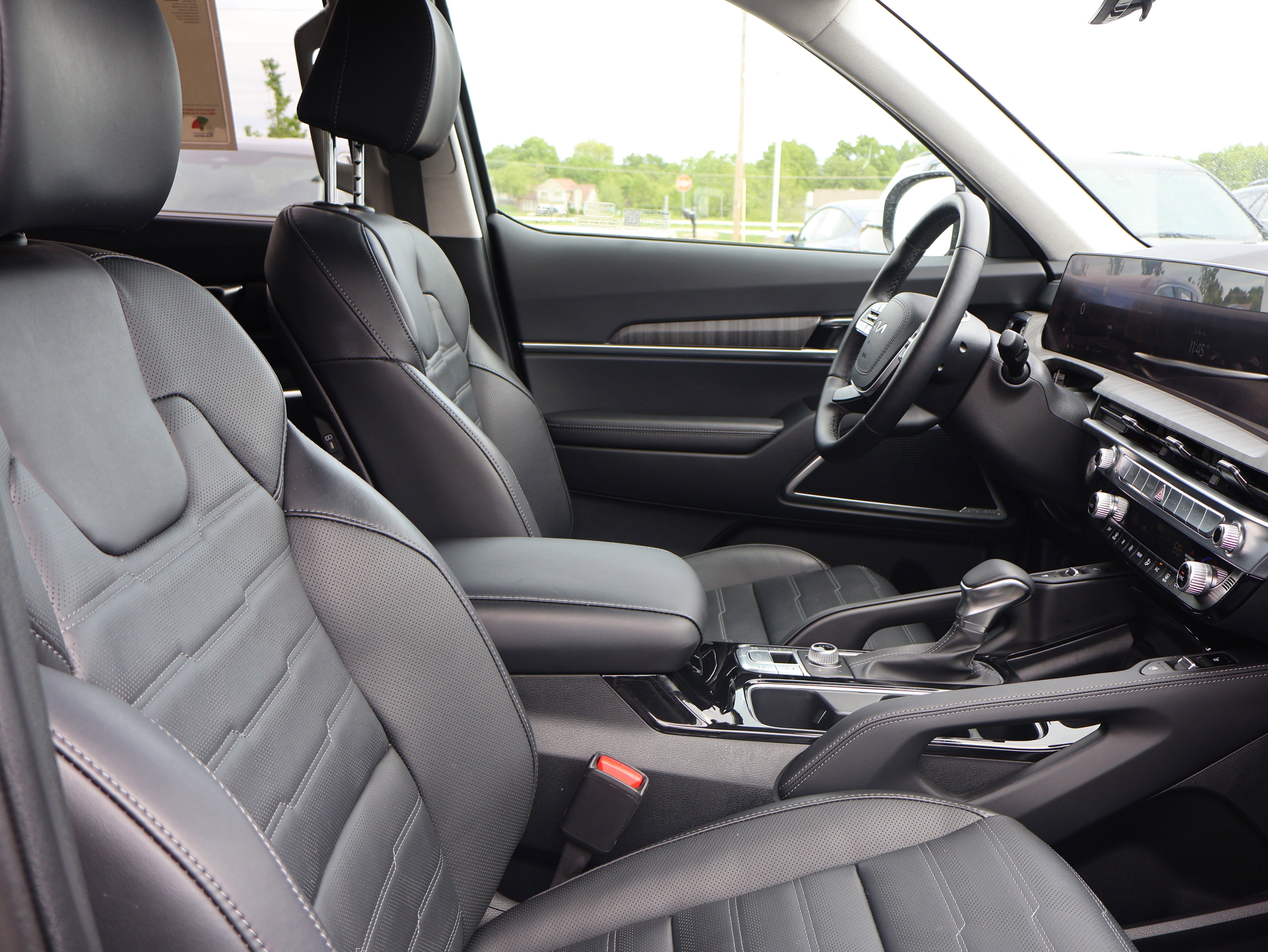 Used 2024 Kia Telluride SX Prestige w/ Towing Package AWD/4WD image 8