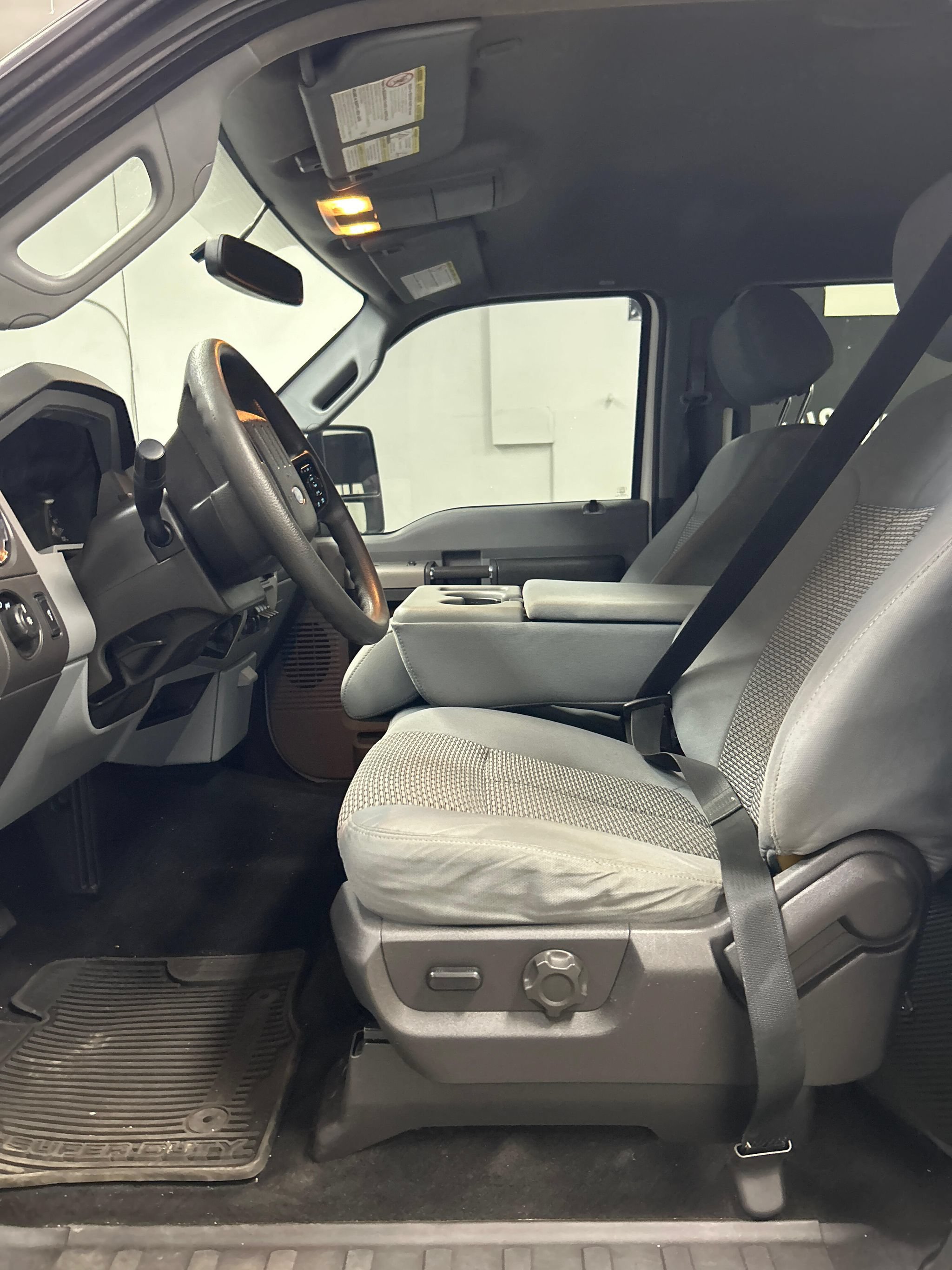 Used 2016 Ford F250 XLT w/ FX4 Off-Road Package AWD/4WD image 8