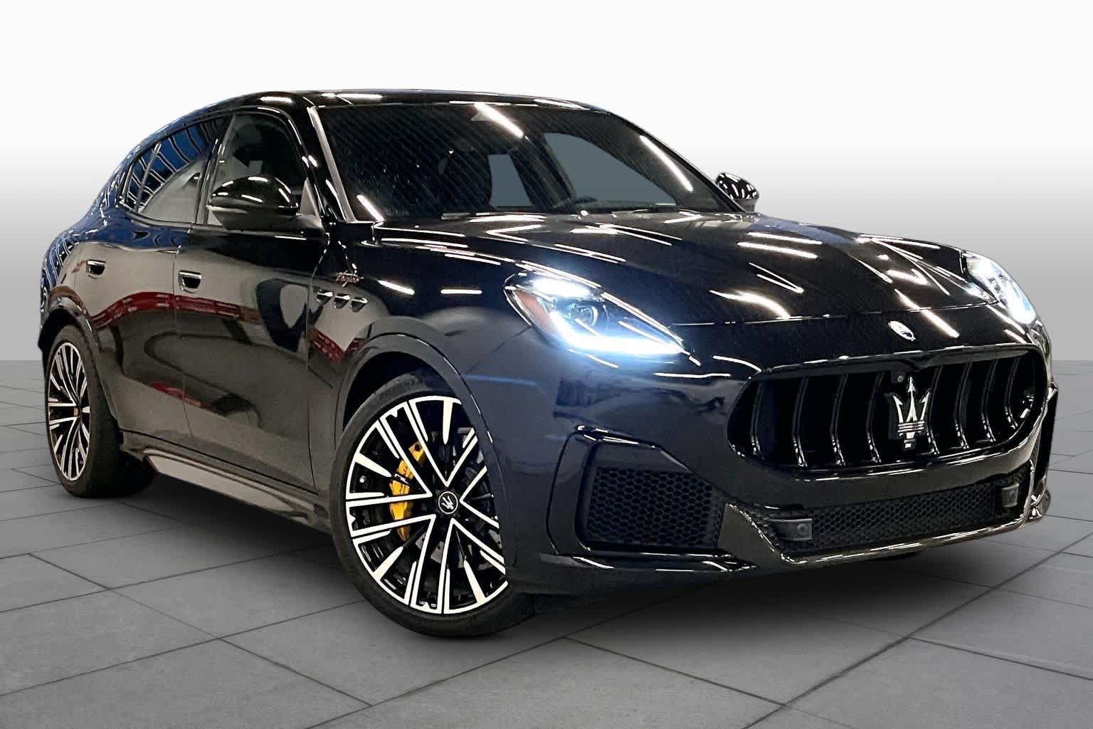 Used 2023 Maserati Grecale Trofeo AWD/4WD image 3