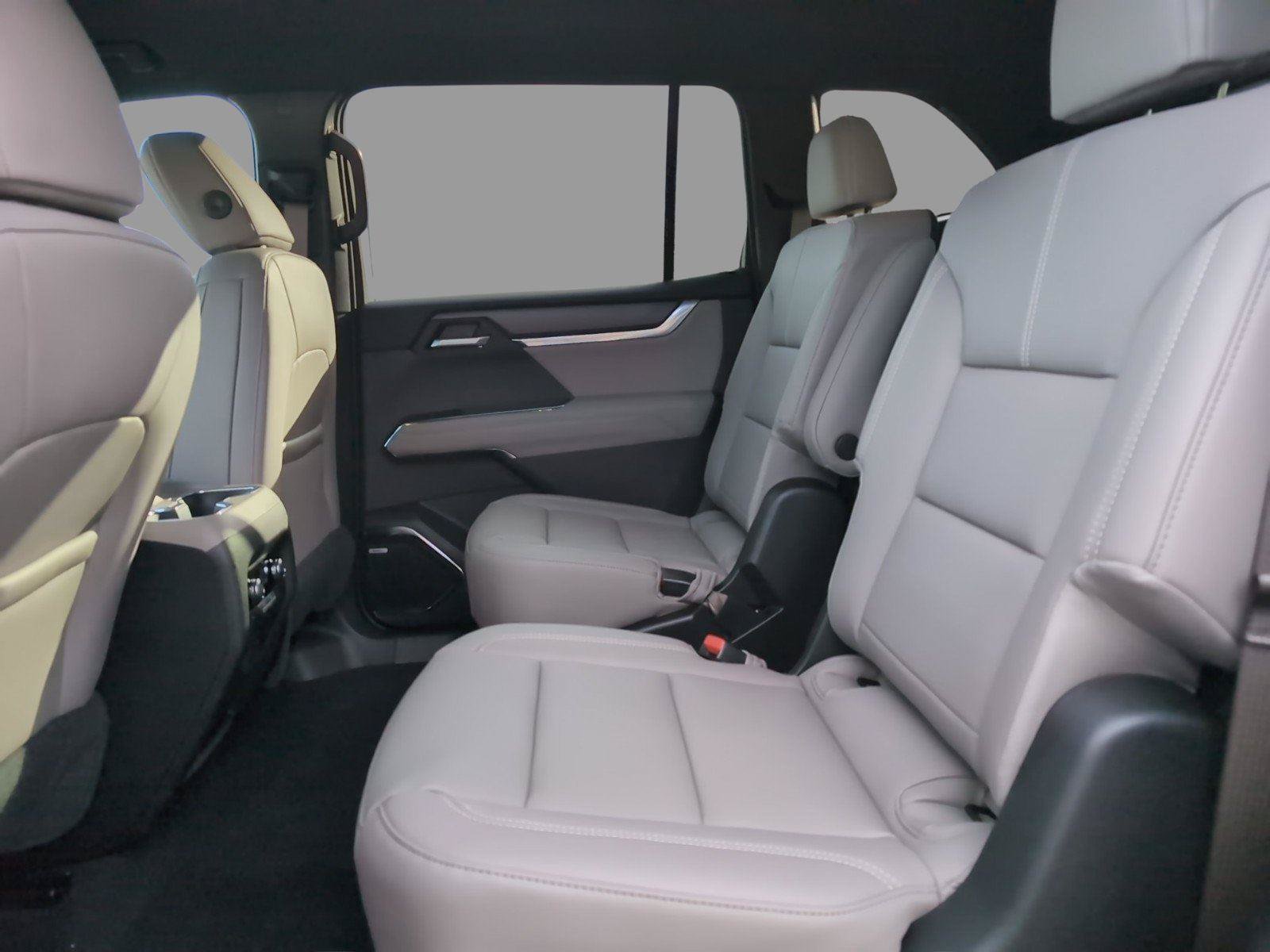 New 2026 GMC Acadia Elevation w/ Elevation Premium Package FWD image 28
