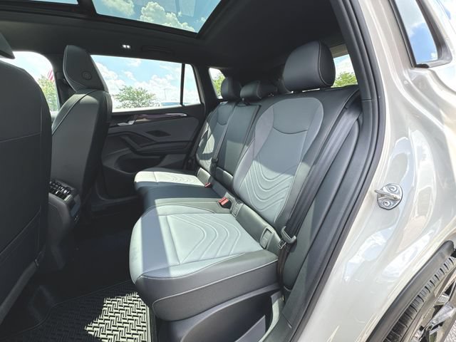 New 2026 Volkswagen Tiguan SE R-Line FWD image 25