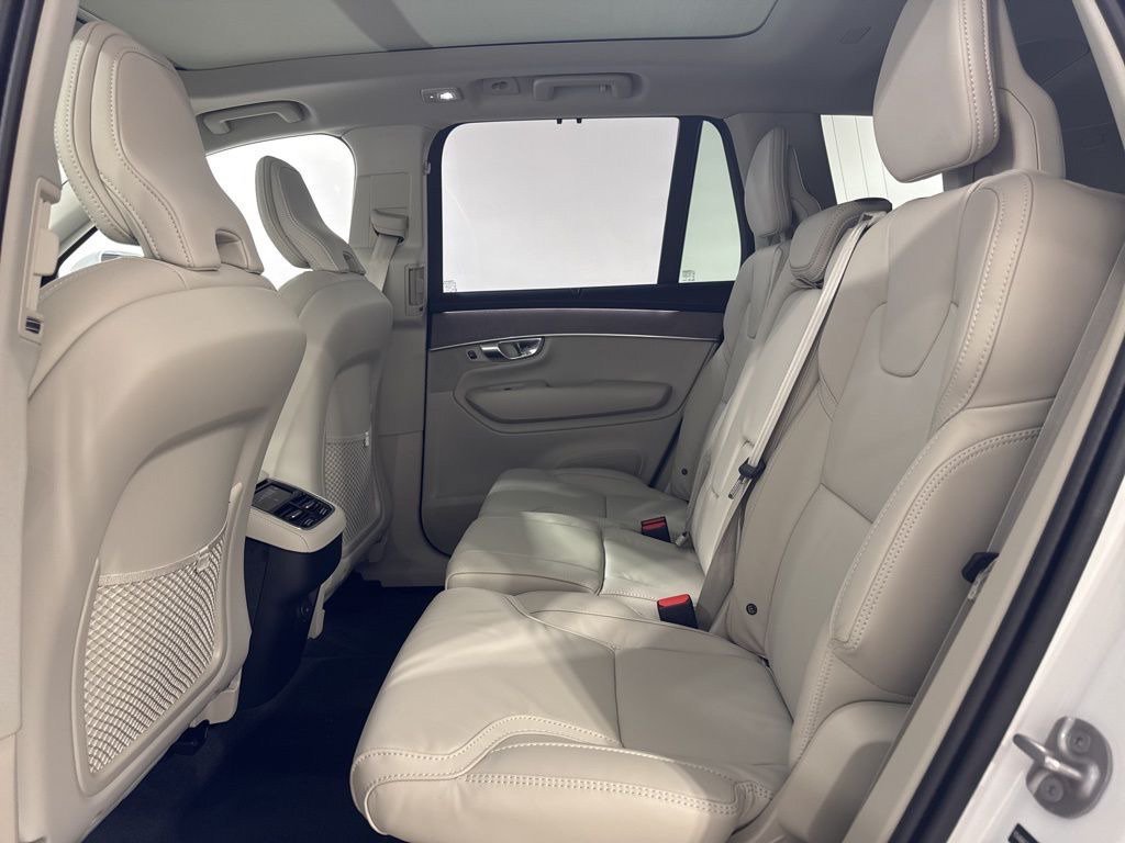 New 2026 Volvo XC90 B6 Ultra w/ Protection Package AWD/4WD image 22