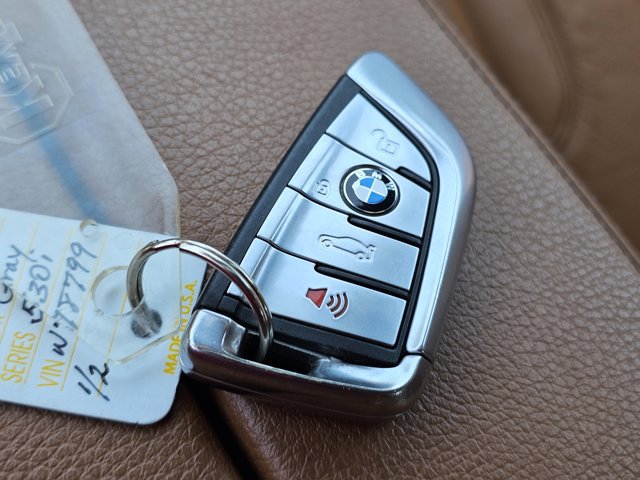 Used 2020 BMW 530i w/ Premium Package RWD image 31