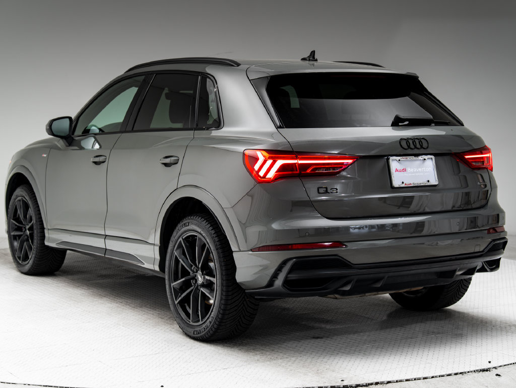 Used 2022 Audi Q3 2.0T Premium Plus w/ Premium Plus Package AWD/4WD image 3