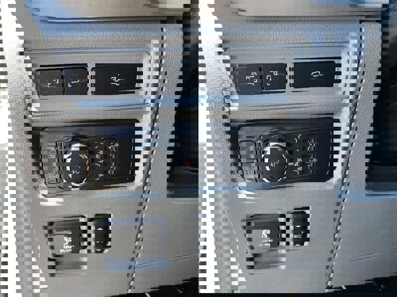 Used 2022 Ford F150 XLT w/ Equipment Group 302A High image 16