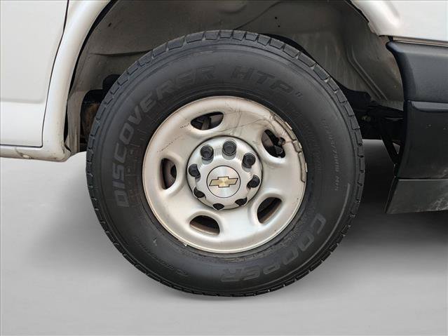 Used 2022 Chevrolet Express 2500 w/ Driver Convenience Package RWD image 21