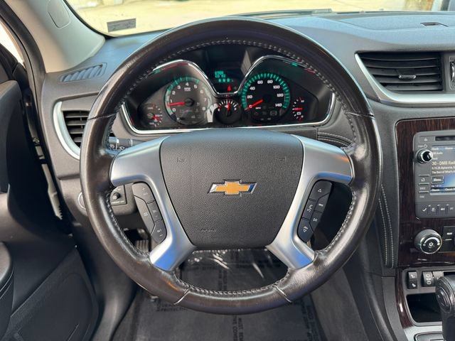 Used 2017 Chevrolet Traverse LT w/ Style and Technology Package FWD image 13