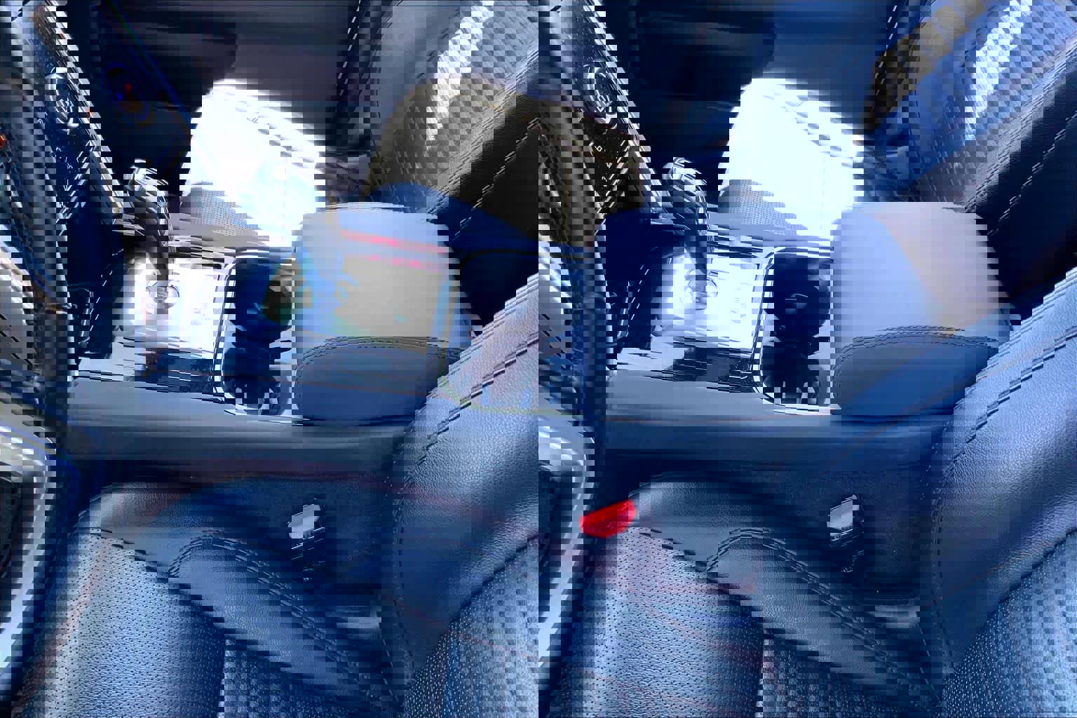 Used 2020 Land Rover Discovery Sport S image 14