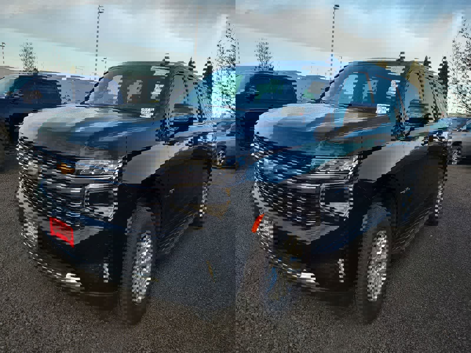 Used 2023 Chevrolet Tahoe LT image 1