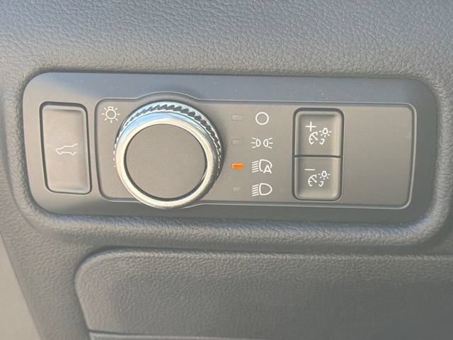 Used 2021 Ford Explorer XLT RWD image 32