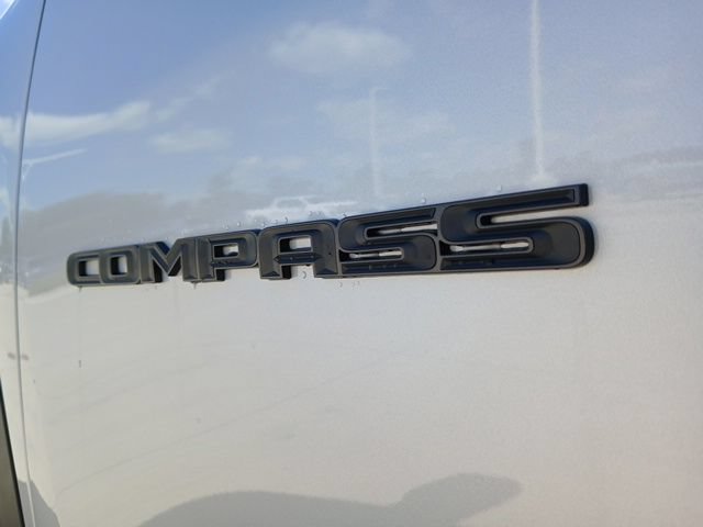 New 2026 Jeep Compass Latitude AWD/4WD image 9